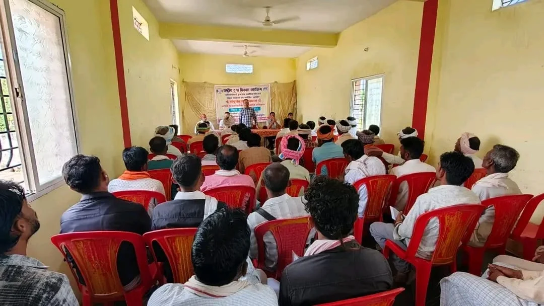 98 दुग्ध उत्पादक किसानों को प्रशिक्षण