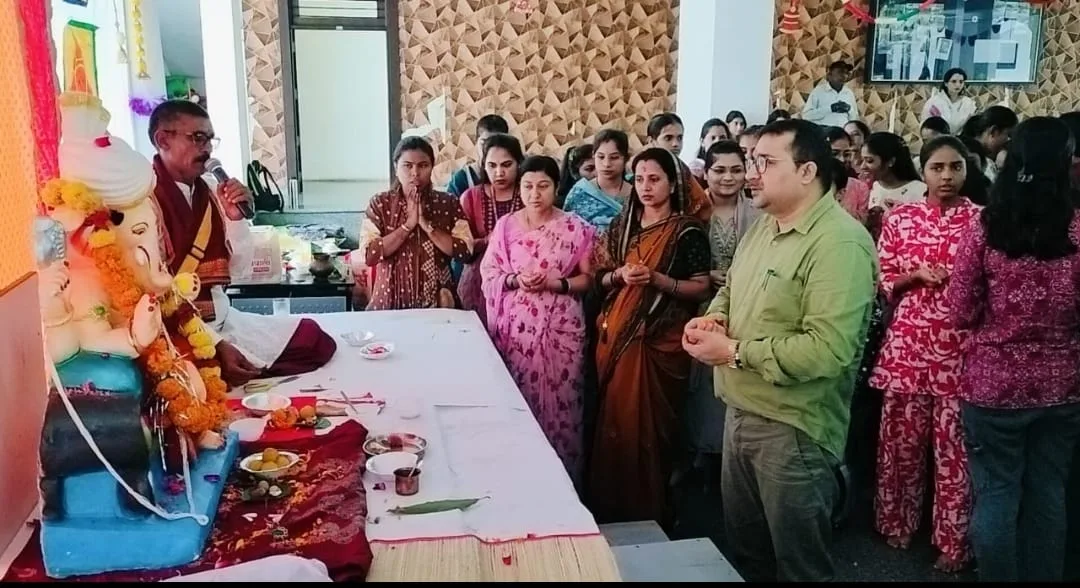 मंगलाचार के साथ विराजे बप्पा